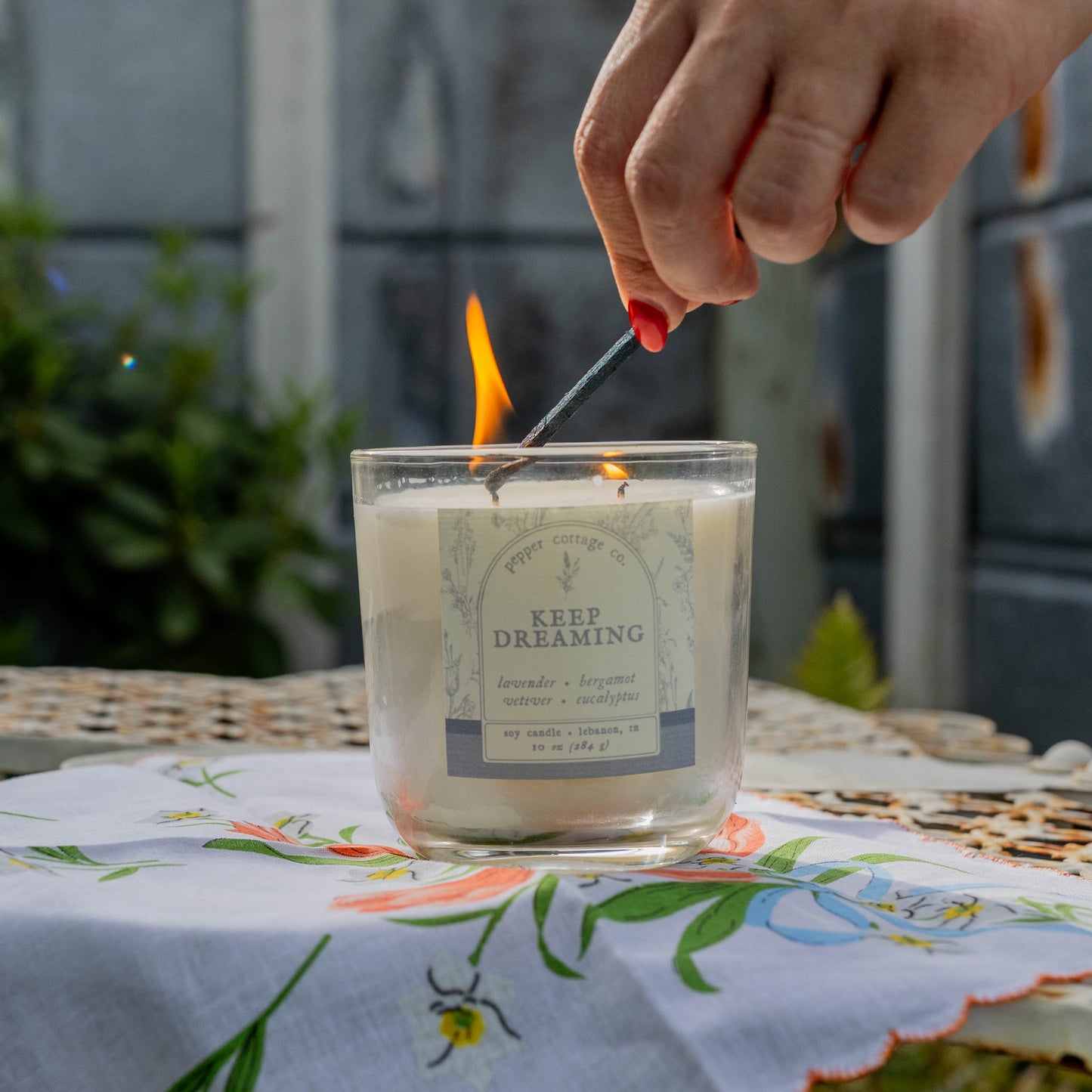 Keep Dreaming 10 oz Jar - Bergamot, Lavender, Vetiver, Eucalyptus
