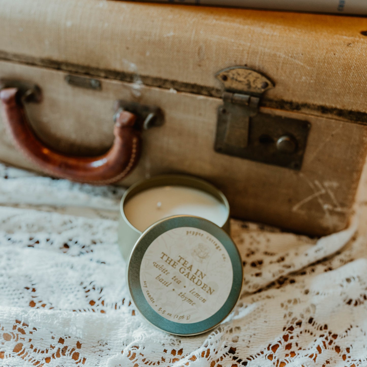 Tea in the Garden 5.5 oz Tin - White Tea, Lemon, Basil, Thyme